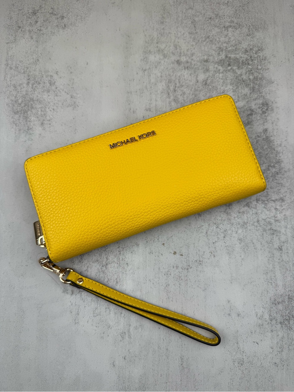 NWT Michael Kors Outlet Jet Set Travel Large Pebbled Leather Wristlet Honey